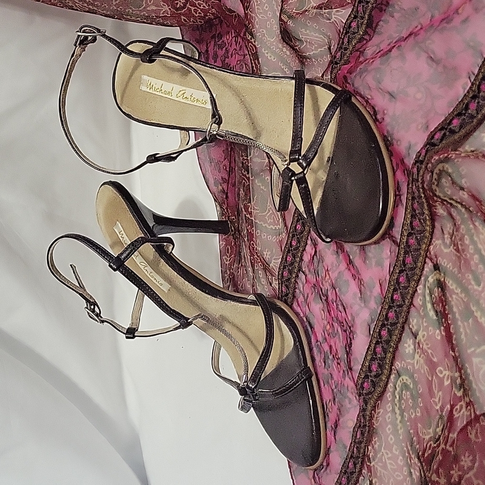 Michael Antonio Brown Heels with Silver Accent Elegant Delicate Size 7.5